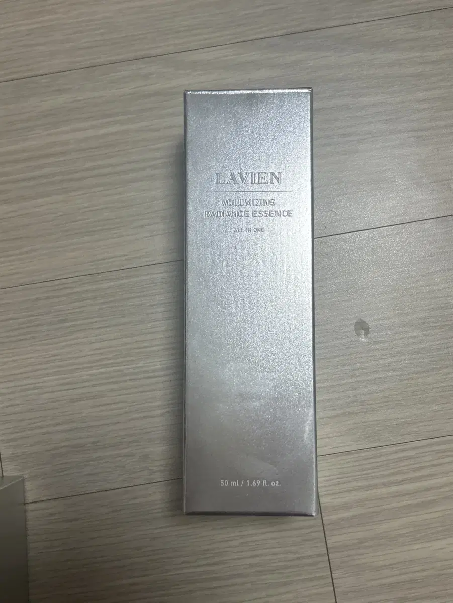 라비앙 LAVIEN 볼륨마이징 래디언스 에센스 50ml