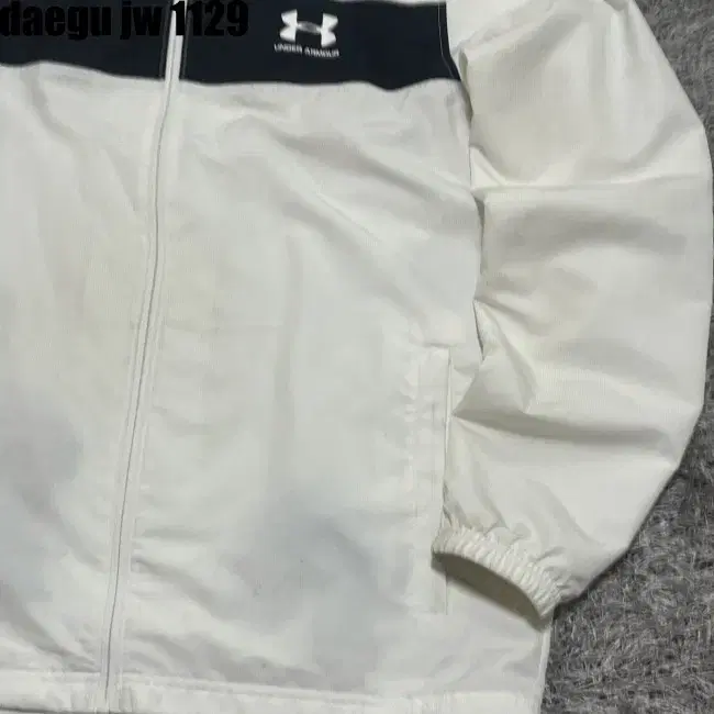 XL UNDER ARMOUR JACKET 언더아머 자켓