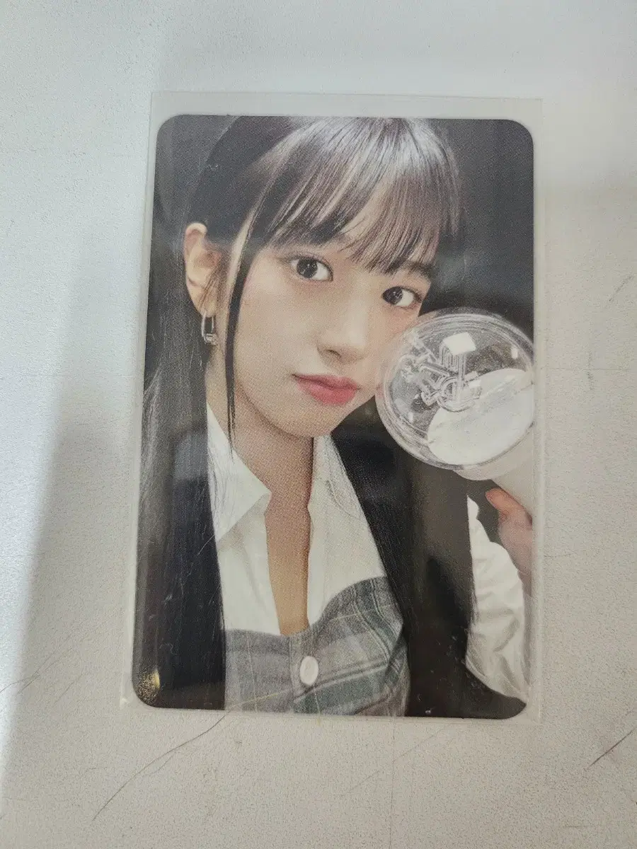 ive ahn yujin blu-ray lightstick pre-order benefit photocard sold