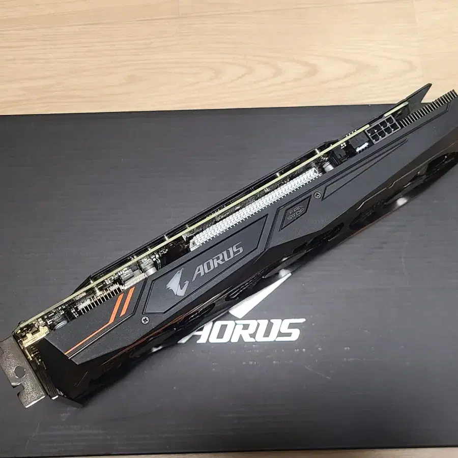 기가바이트 AORUS gtx1060 6g 그래픽카드