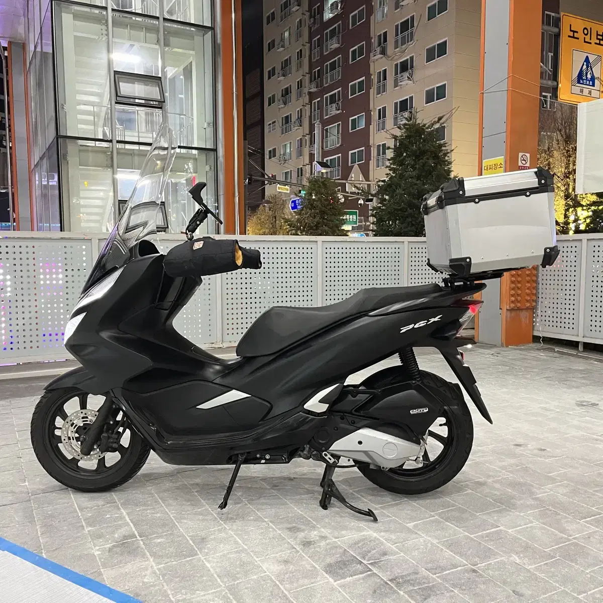 19년식 pcx125 배달셋팅 판매합니다