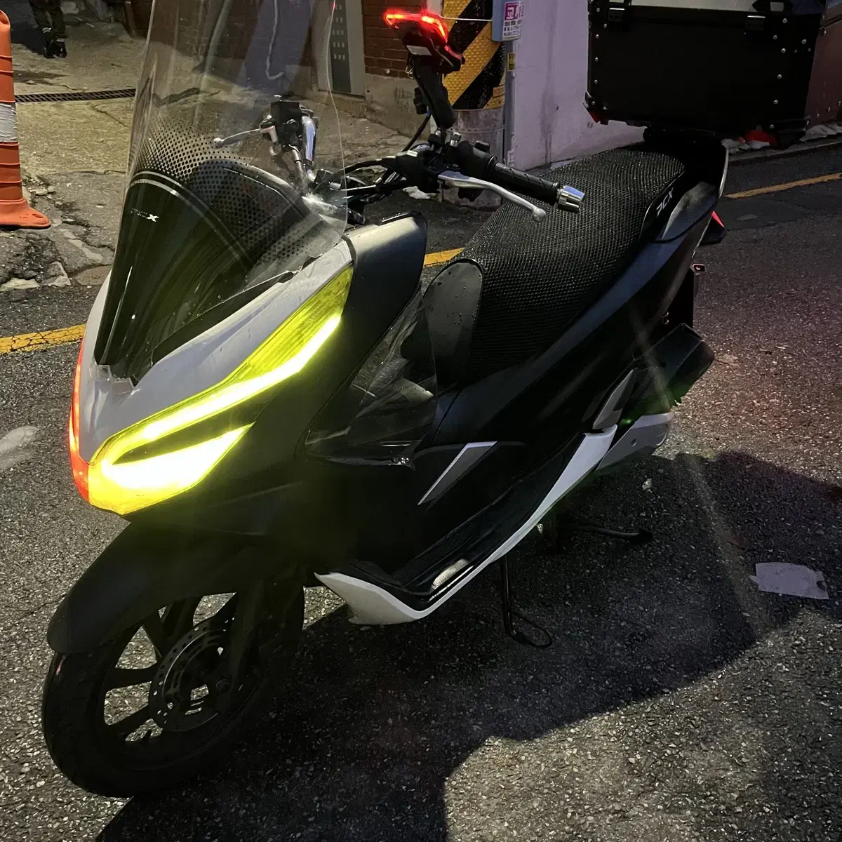 20년형 pcx 125 팝니다