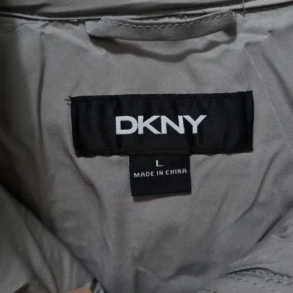 여L/DKNY 후드 패딩 자켓.