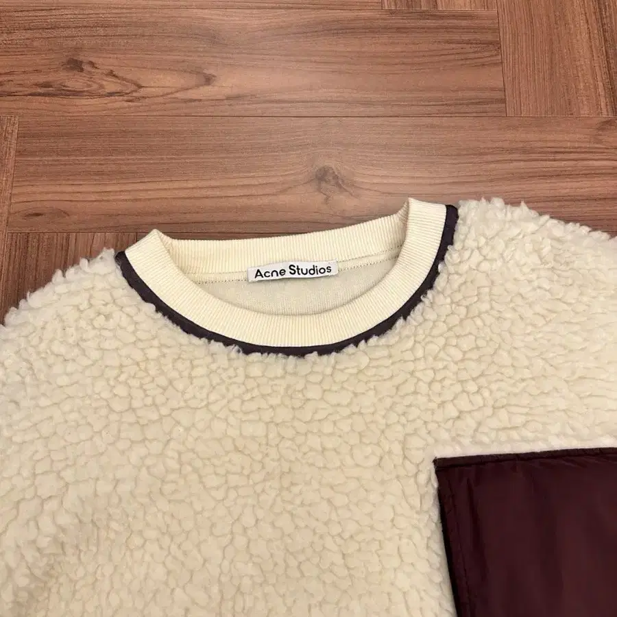 아크네 스튜디오(Acne studios)플리스