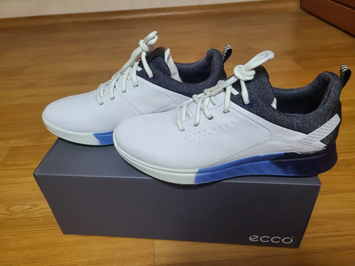 ECCO 골프화 새것 (eu40 / 255~260mm)