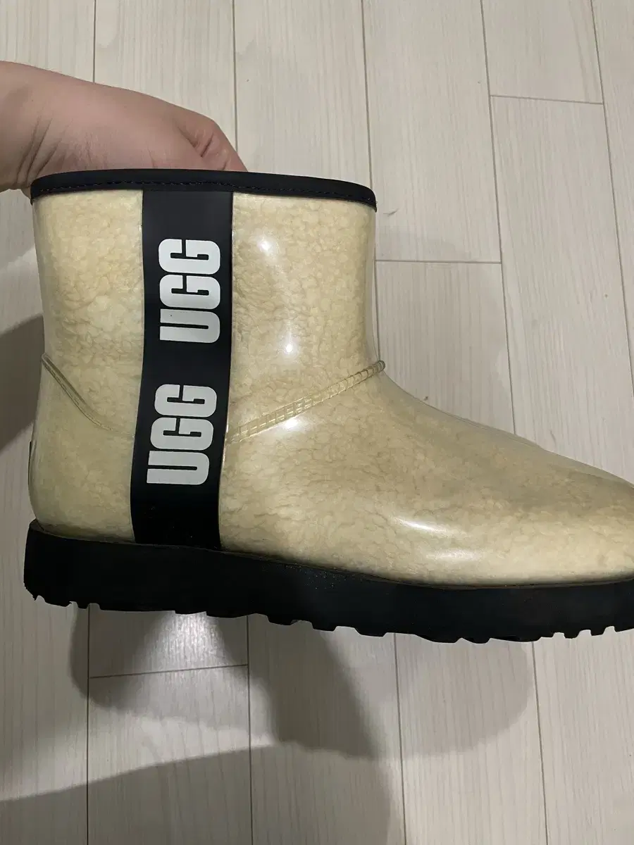 UGG 어그 클래식 클리어 부츠 260