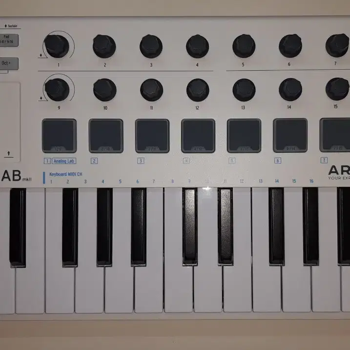 Arturia minilab mk2 팝니다