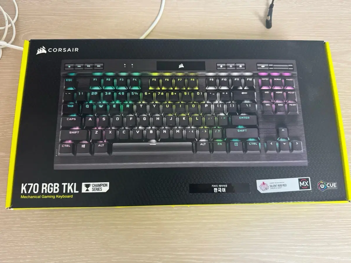 커세어 k70 rgb tkl 챔피언 저소음적축 팝니다