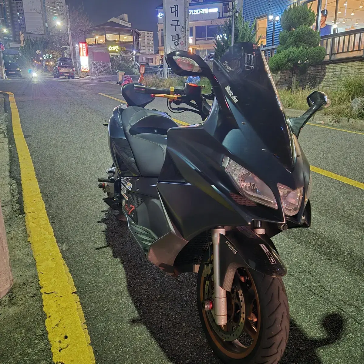 아프릴리아 SRV850