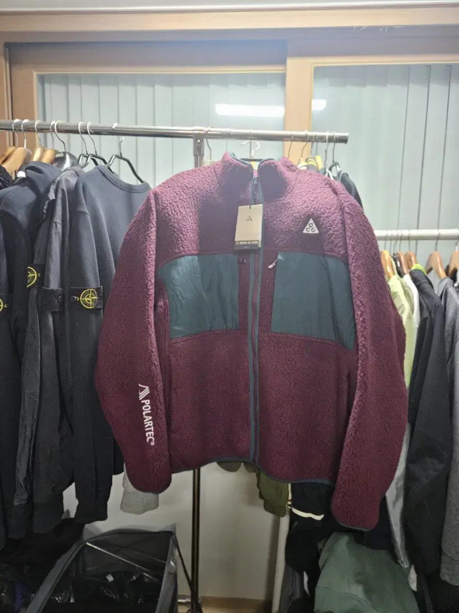 Nike ACG Arctic_Wolf_Pool_Ziptop Knight-Maroon Deep JungleXL