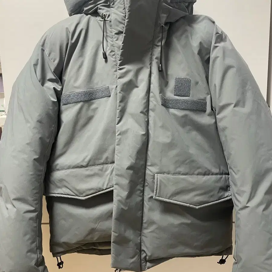 유니폼브릿지 mil down hood parka grey L사이즈 판매