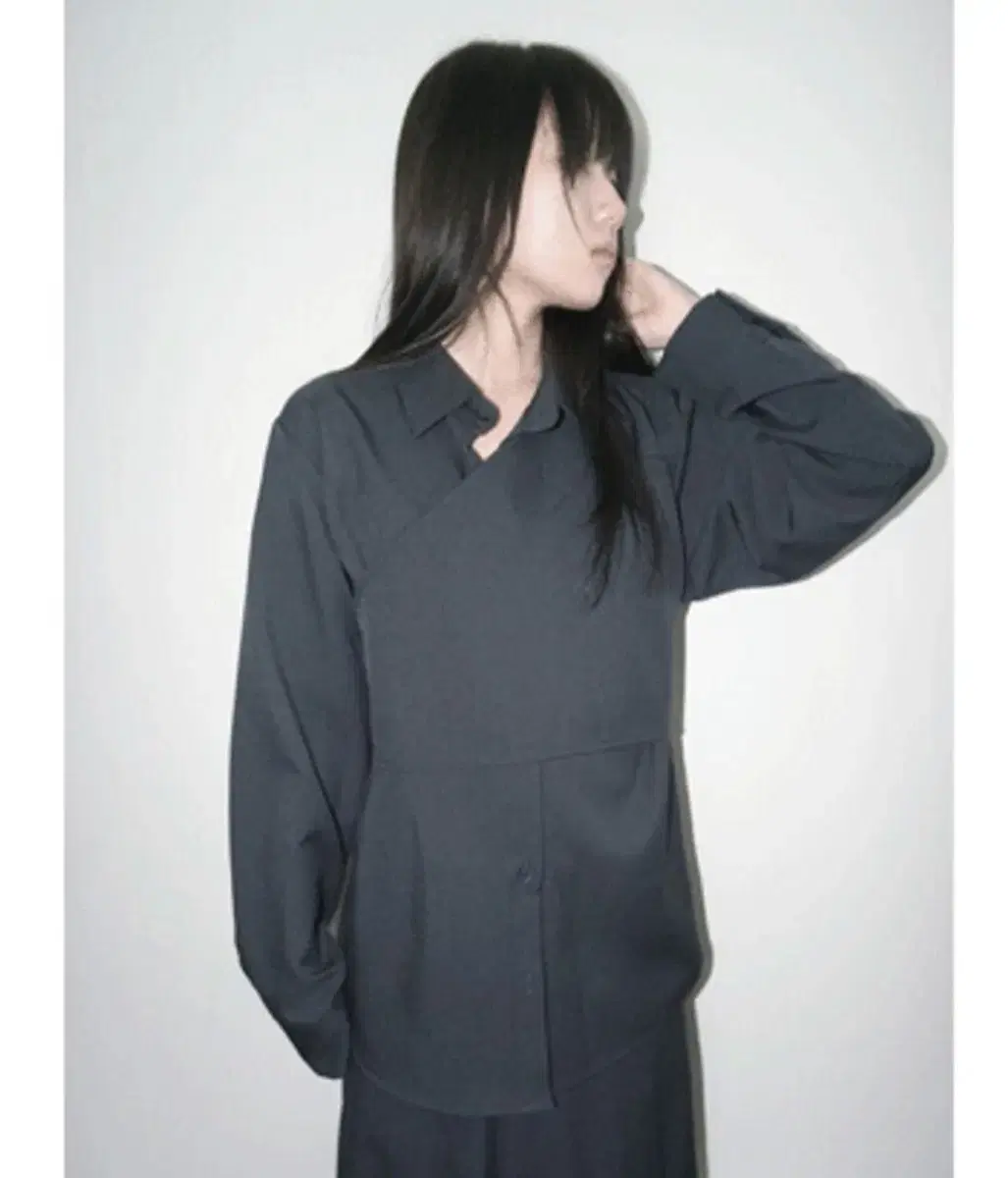 에프터먼데이 silf layered wrap shirt