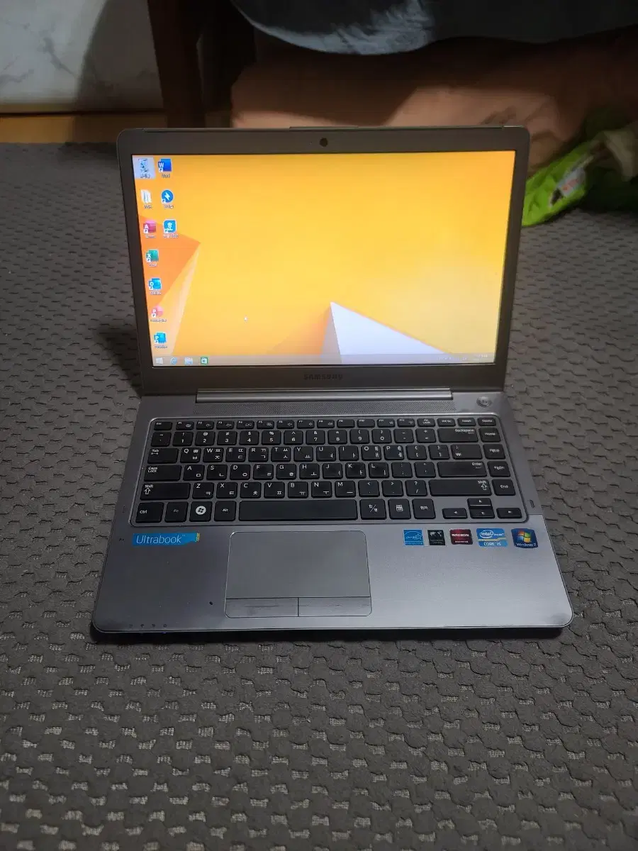 삼성 울트라북 NT530U4B 노트북 i5-2467m 램8 SSD120