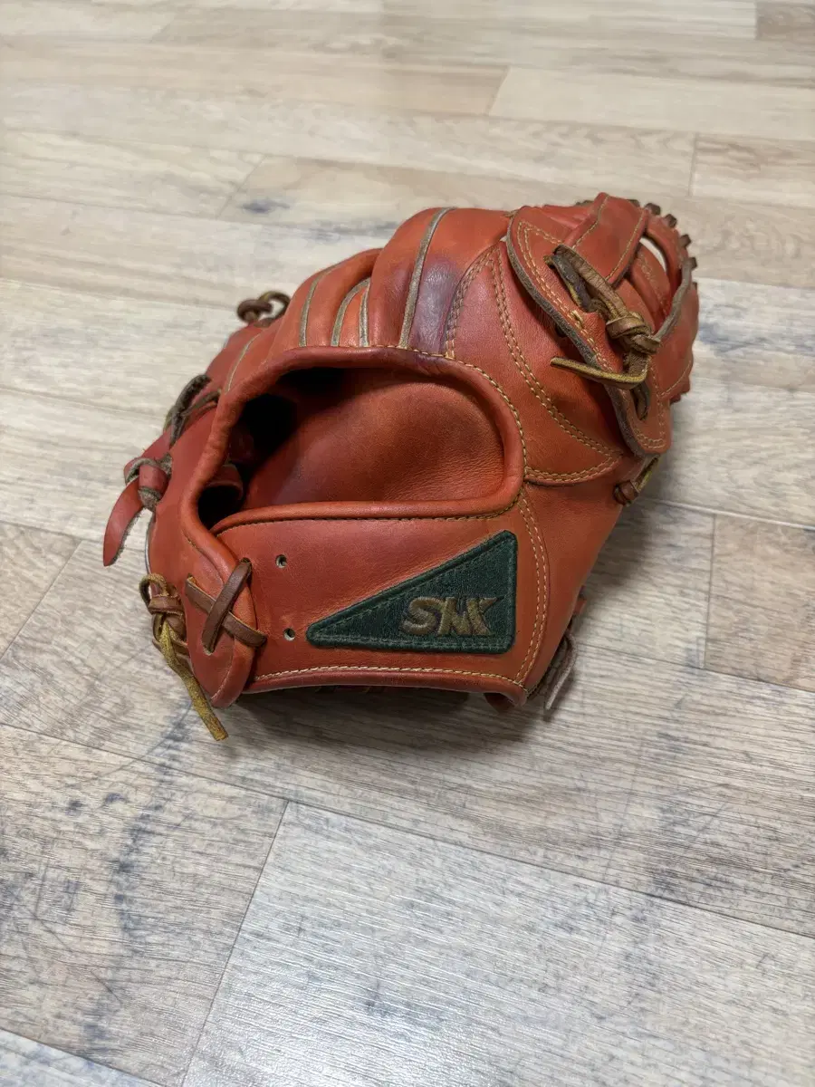 Baseball Fanatic's Si SNK Infield Glove