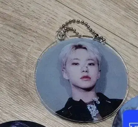 Seventeen Expiration Date Can Badge, Acrylic Keyring (Hoshi, DK)