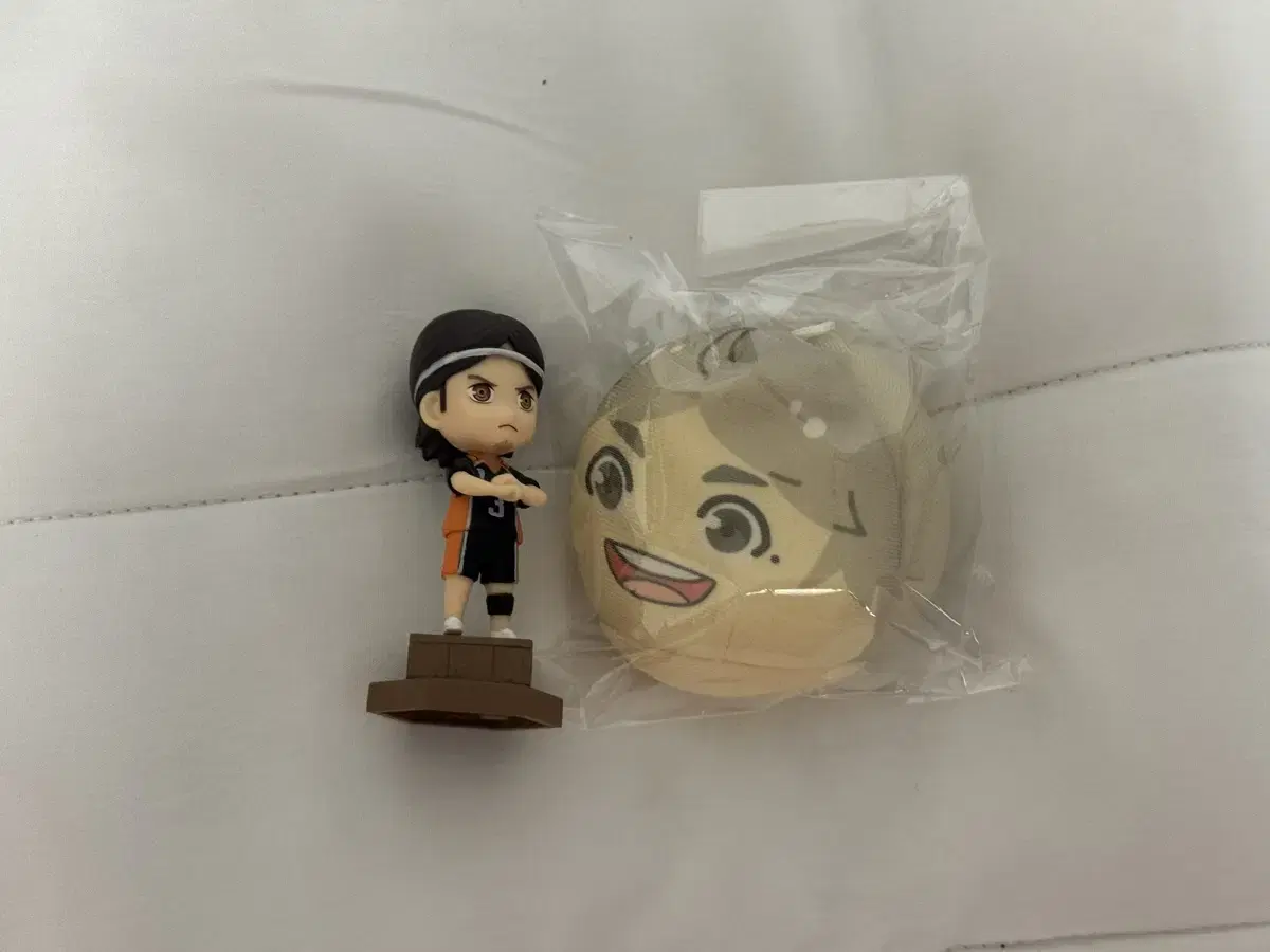 Haikyuu asahi Figures + Sugawara Manju