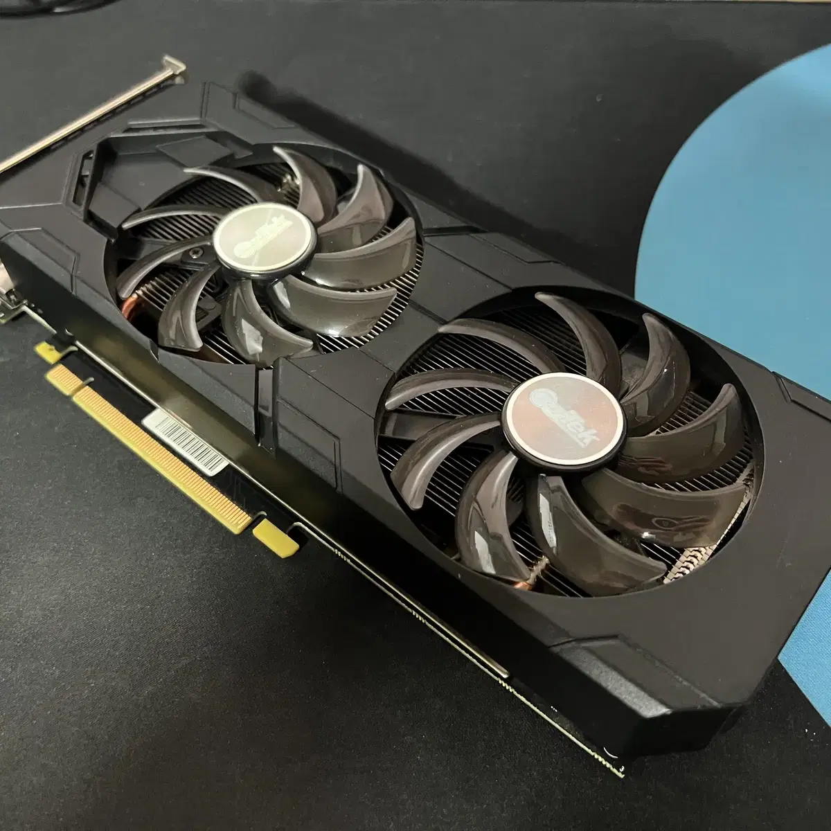 이엠텍 GTX1070ti 그래픽카드 A급 판매합니다.