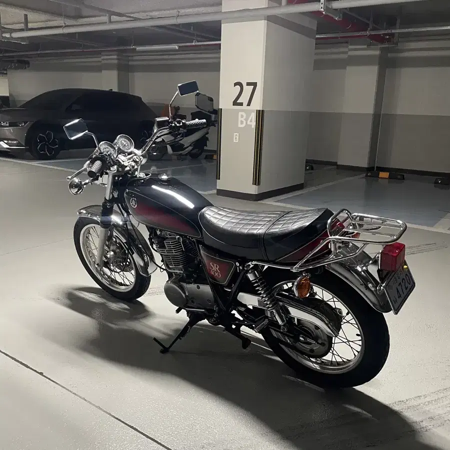 SR400 2014 정수 15xxxkm 썬버스트 7주년 복각 모델