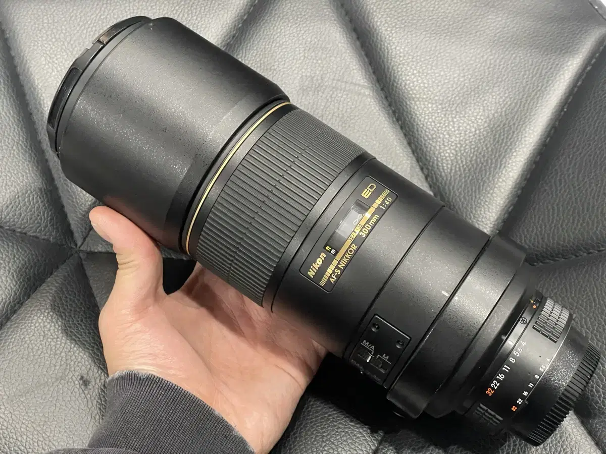 니콘 AF-S 300mm f4D