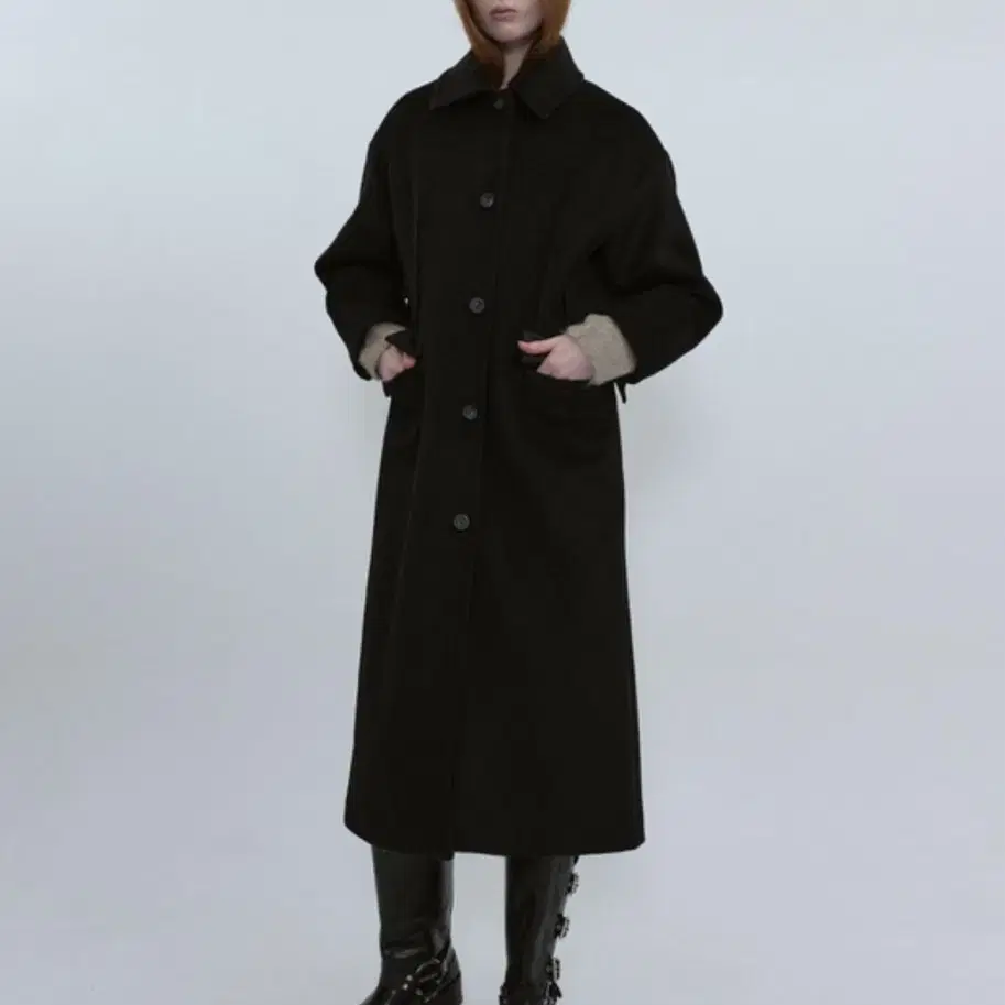 Ahwe 아위 phoebe dart coat black s사이즈