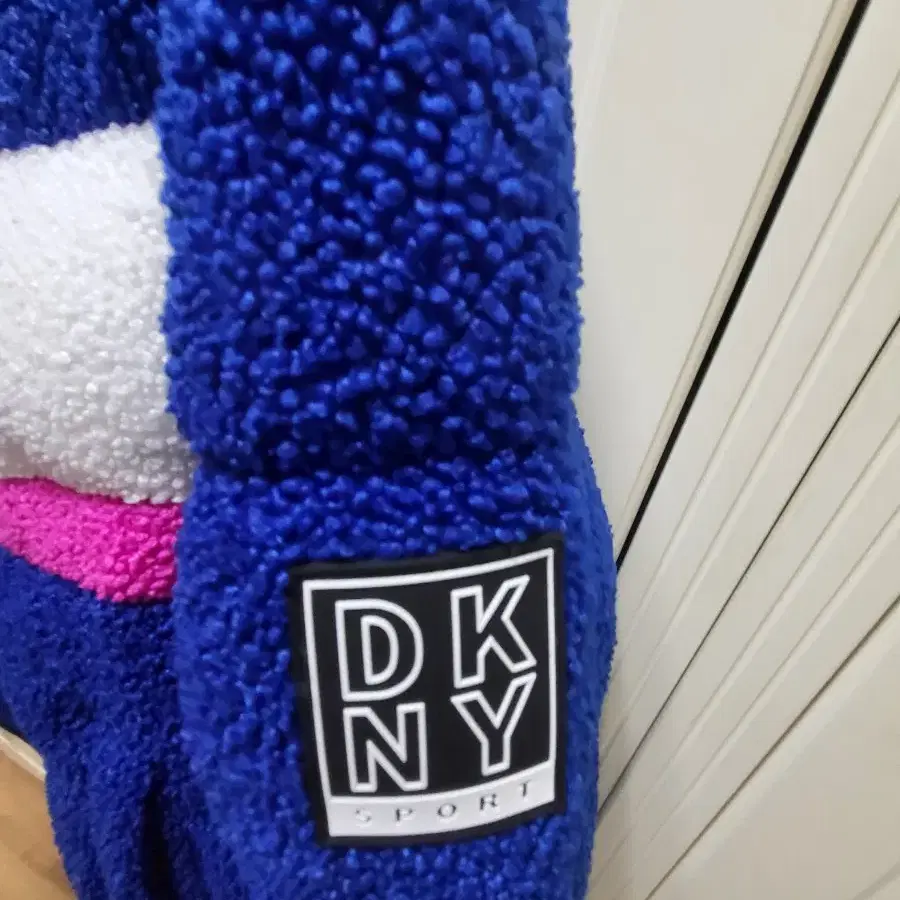 DKNY 블루 점퍼