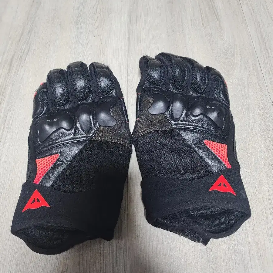 다이네즈 EGRO - TEK GLOVES