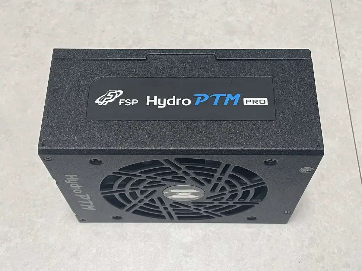 FSP HYDRO PRO 1000W 플래티넘 풀모듈러 파워