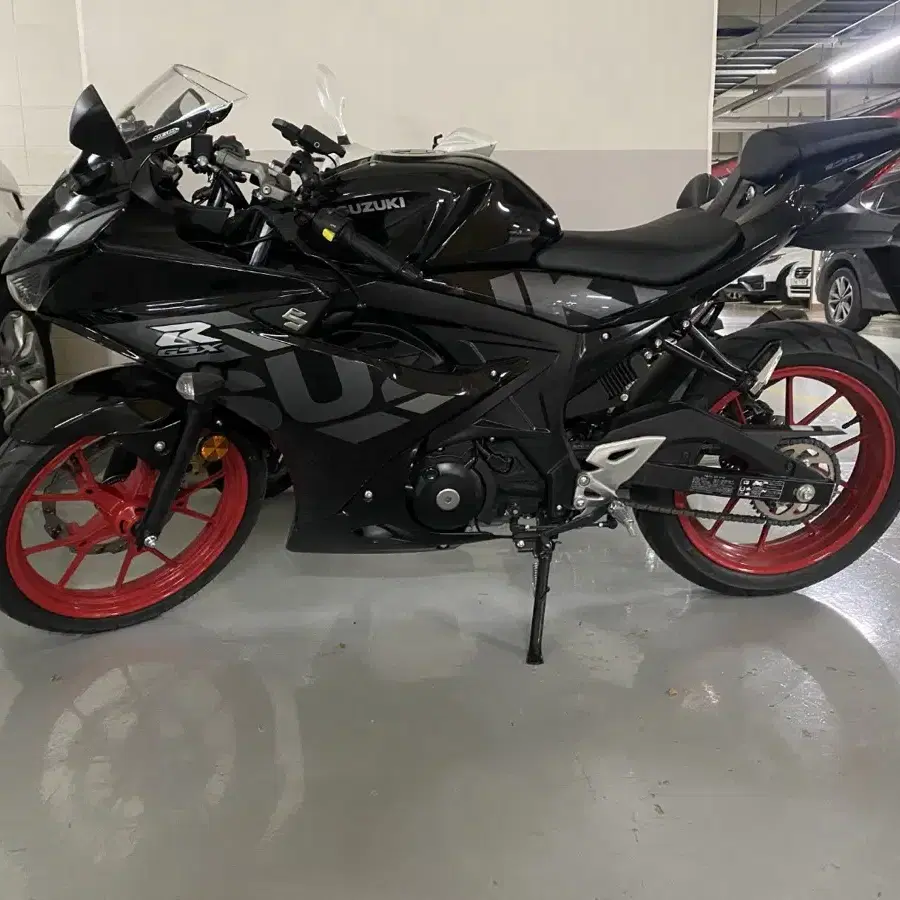 21년식 gsx-r125 18.### (소폭상승)