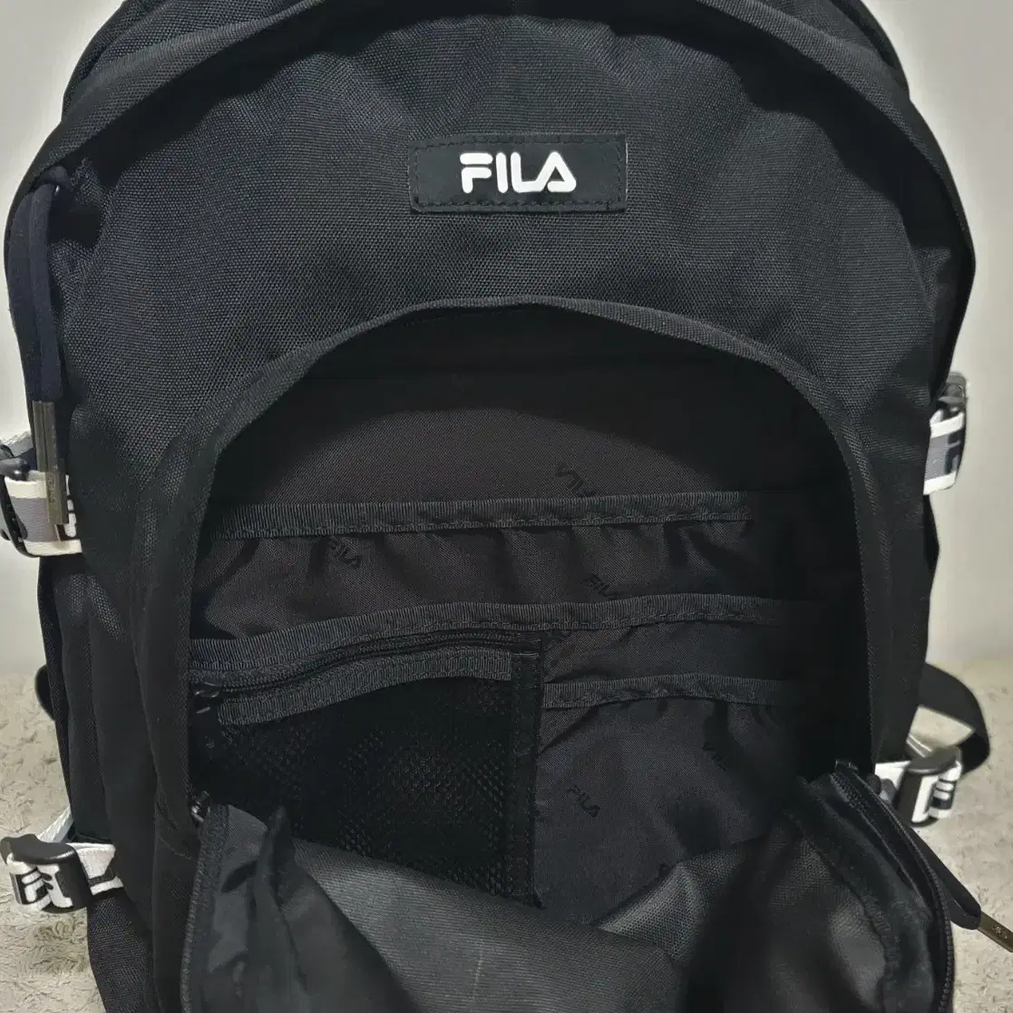 휠라 FILA 데이원 백팩