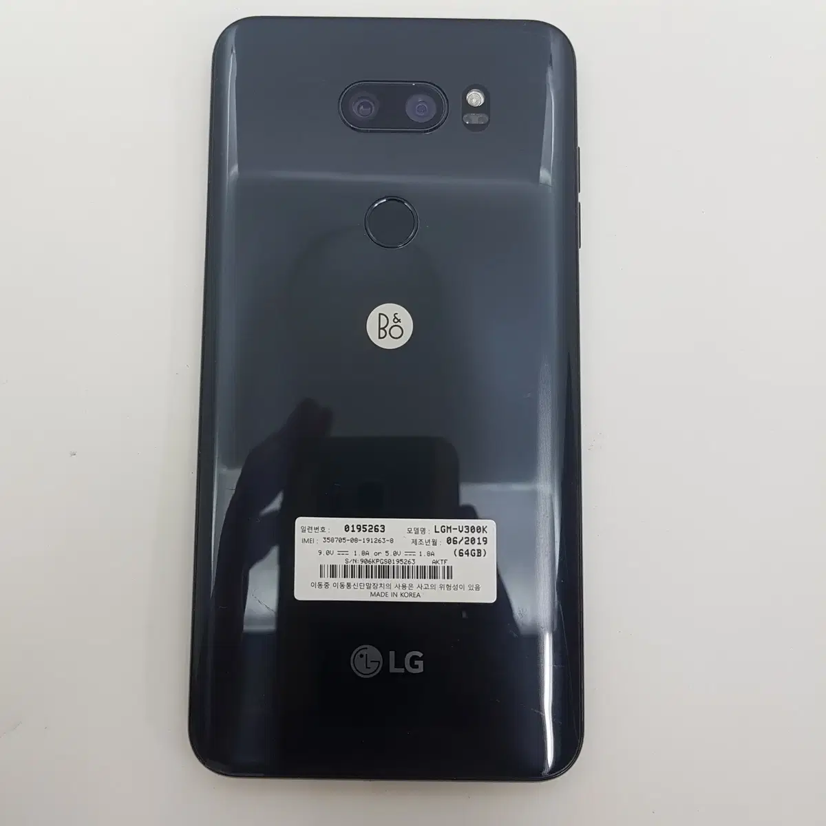 서울 LG V30 (브이30,V300) 64기가 블랙 A급 팝니다.