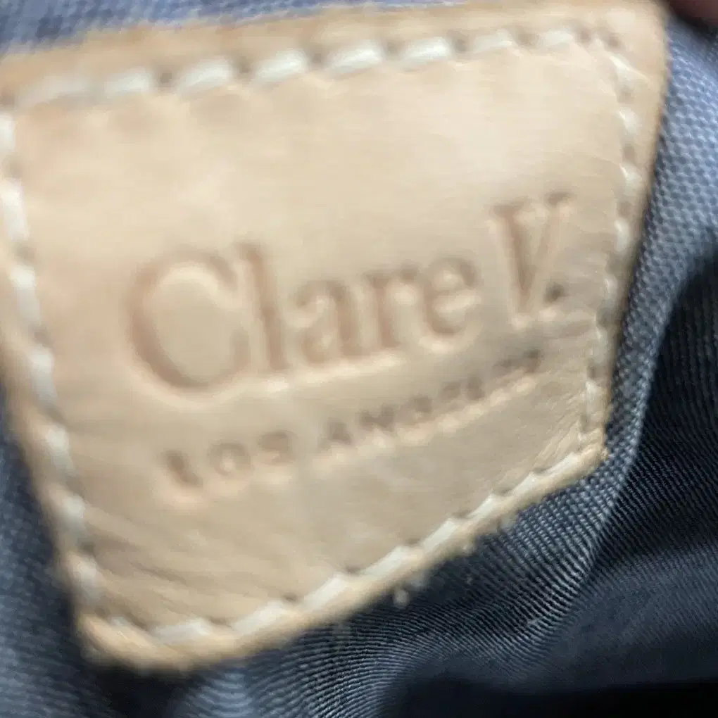 Clare V 클러치