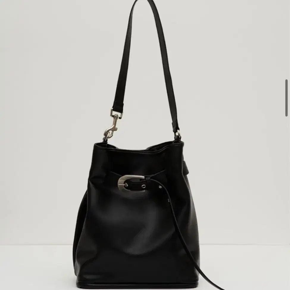 여밈 버킷백 farrier bucket bag (black)