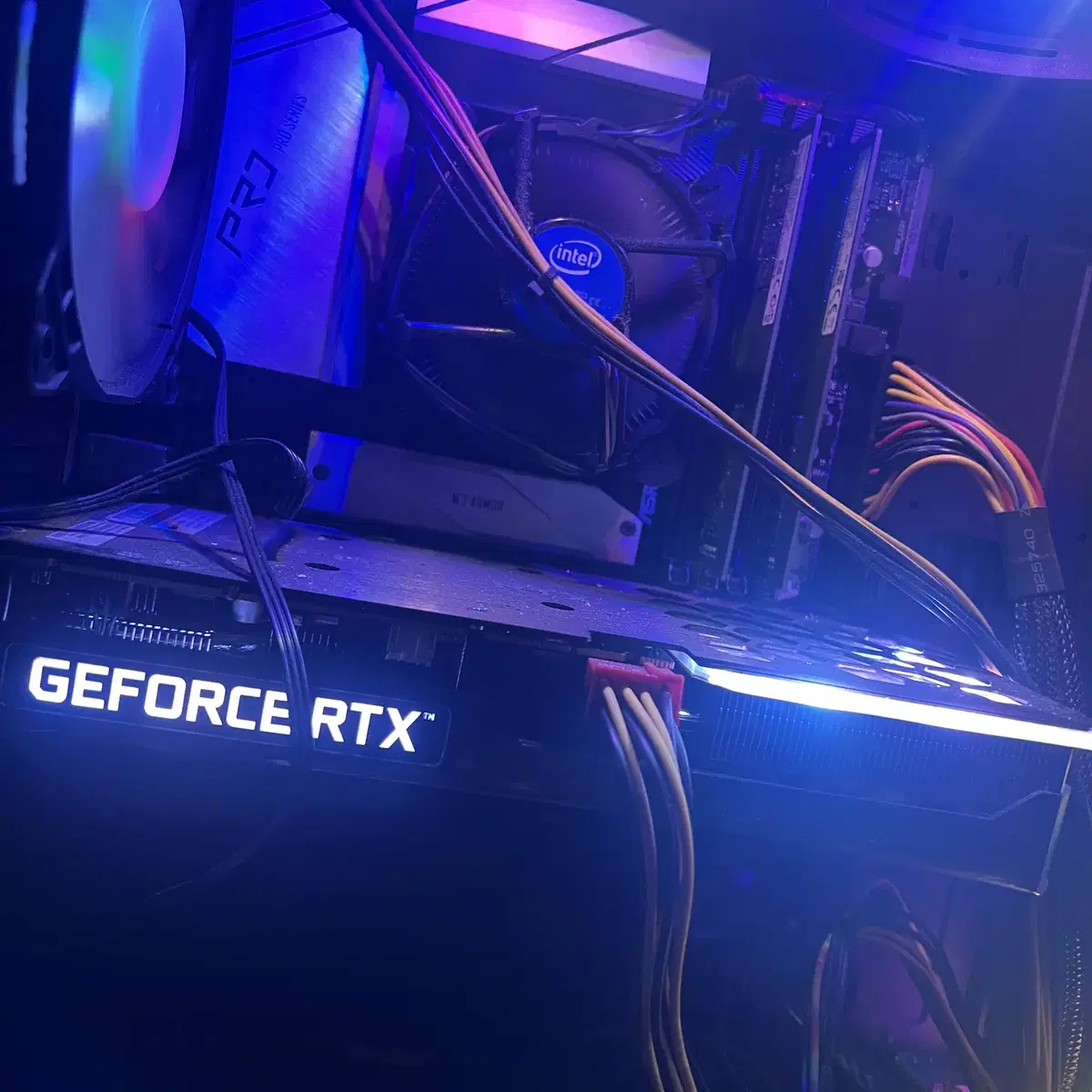 이엠텍 지포스 RTX 3060Ti O8G OC D6 8GB 팝니다