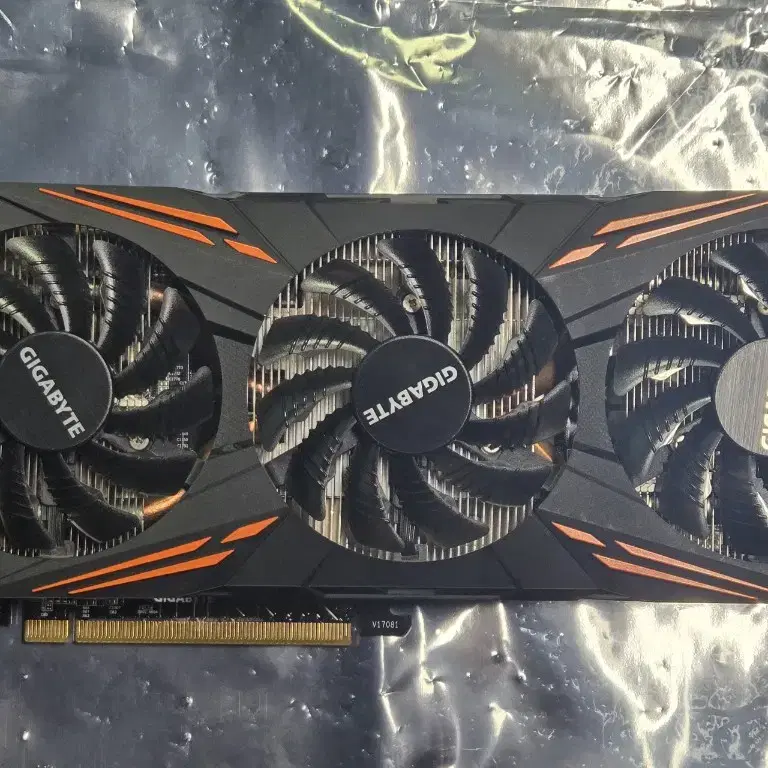 기가바이트 1070Ti 3팬 부품용 그래픽카드 ( 컴퓨터 부품 )