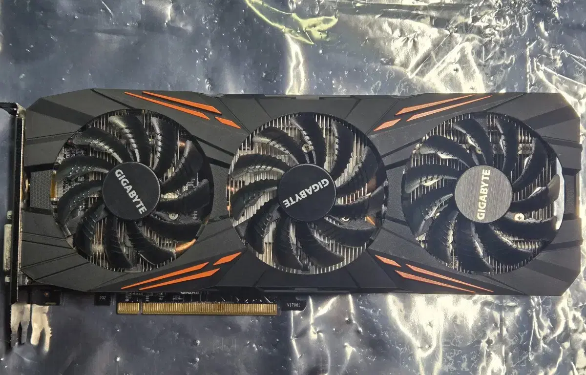 기가바이트 1070Ti 3팬 부품용 그래픽카드 ( 컴퓨터 부품 )