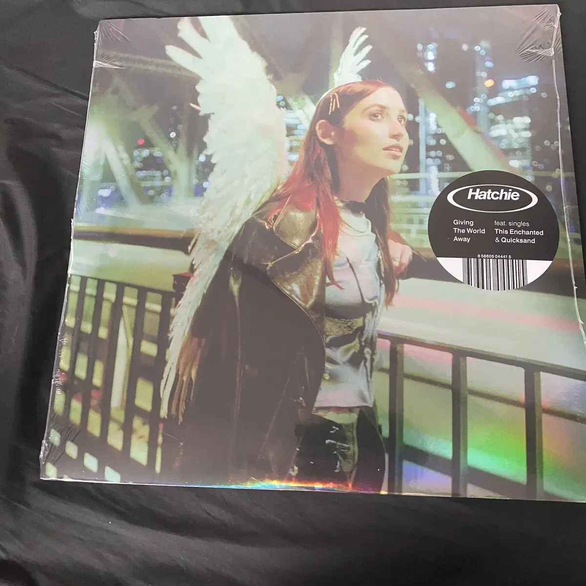 해치Hatchie - giving the world away 한정판 LP