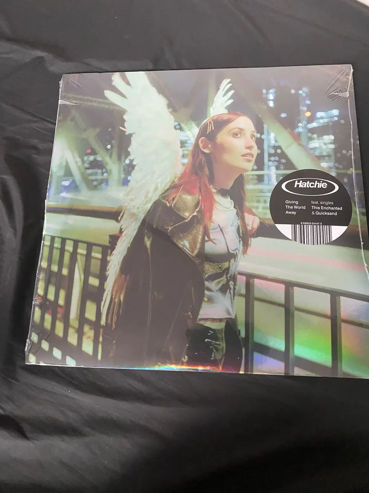 해치Hatchie - giving the world away 한정판 LP