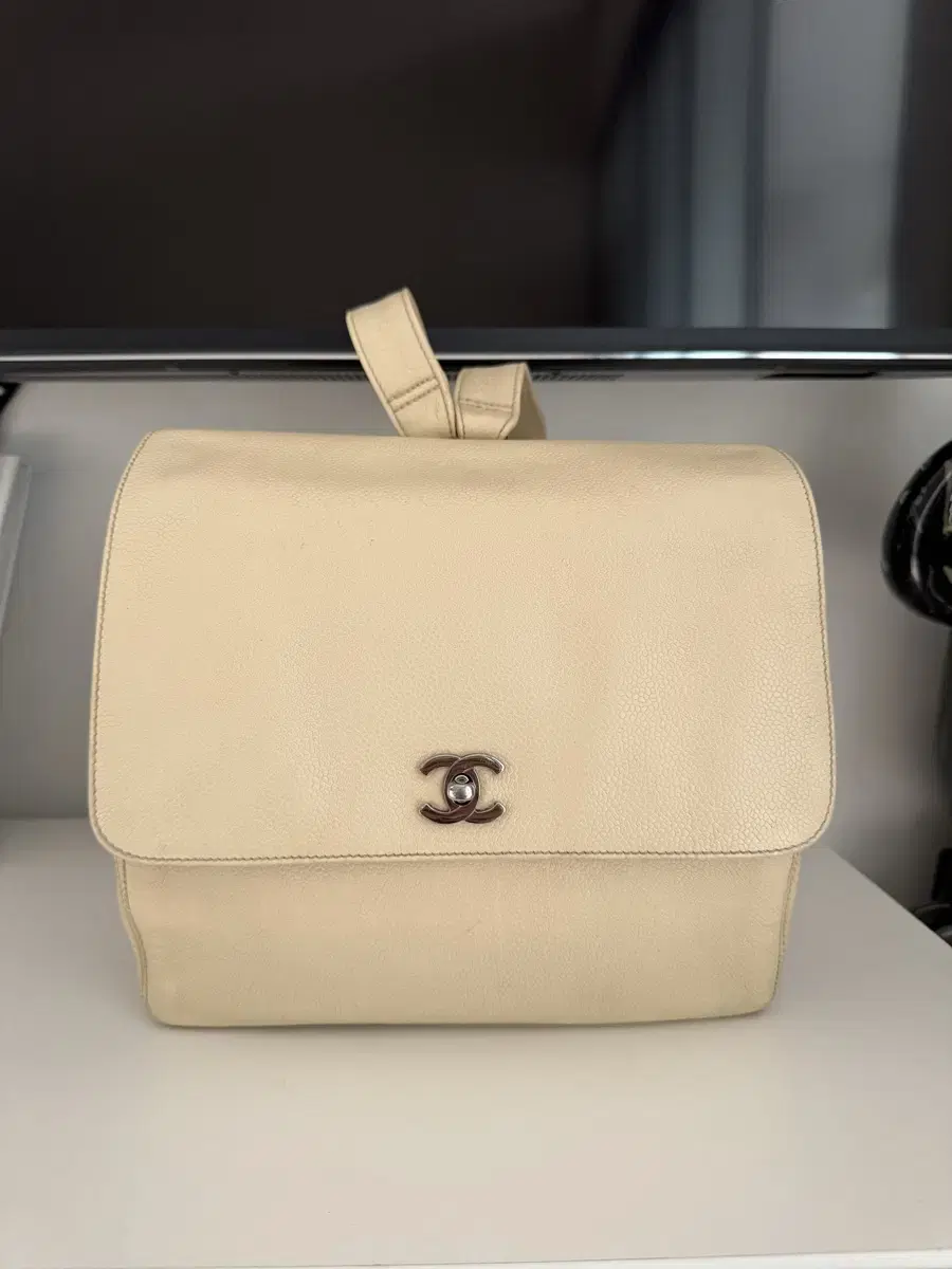 Super Special) Chanel Ivory Beige Caviar Backpack