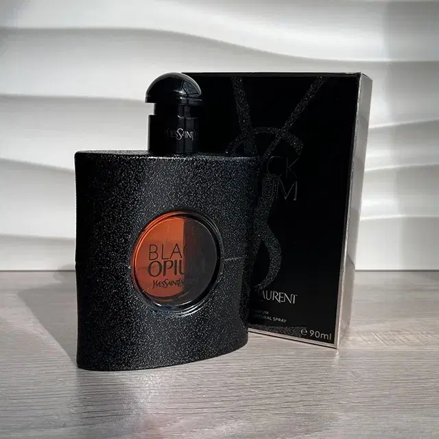 입생로랑 블랙 오피움 오 드 빠르펭 EDP 90ML (새제품)