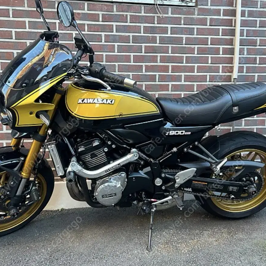 z900rs 아키 휀다리스