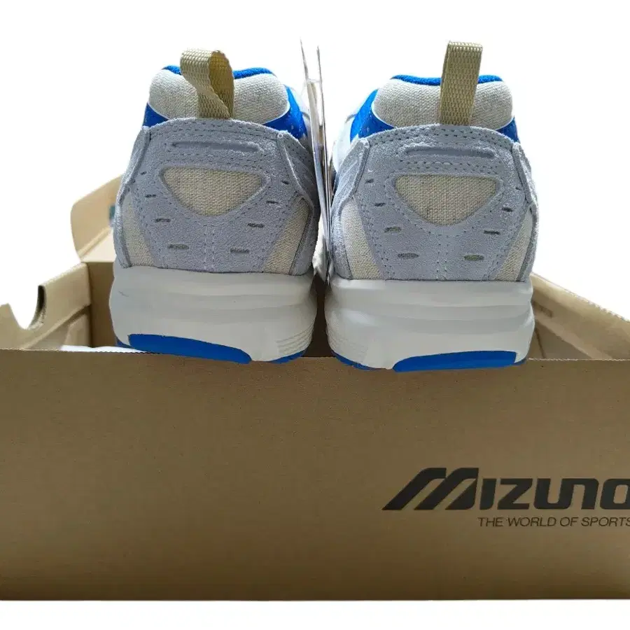 미즈노 MIZUNO MXR 'WIND AND SEA' 260사이즈 새제품