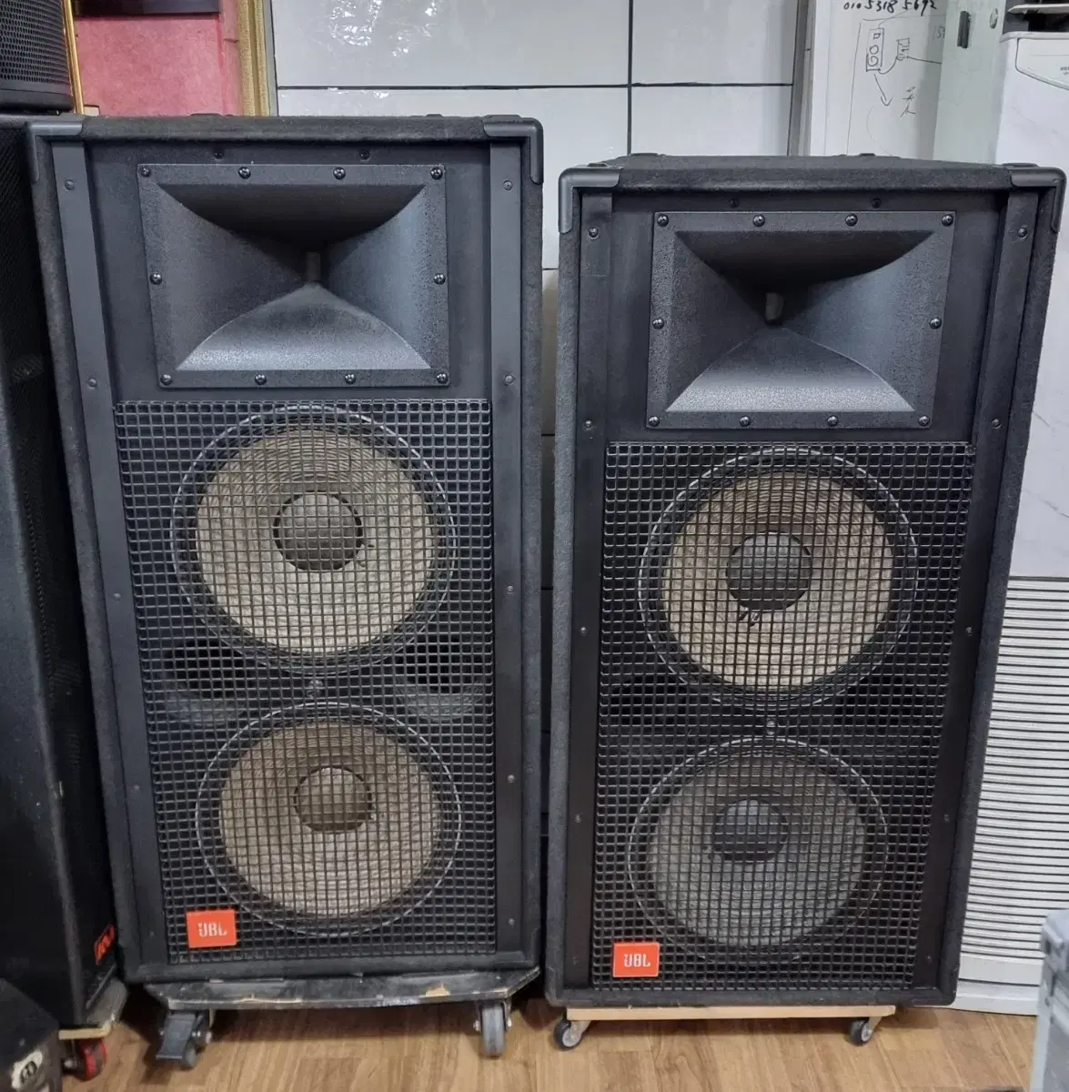 JBL SR4733A 15인치 스피커