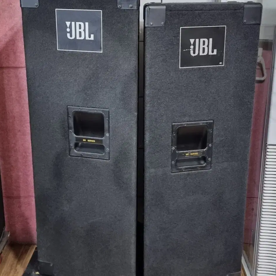 JBL SR4733A 15인치 스피커