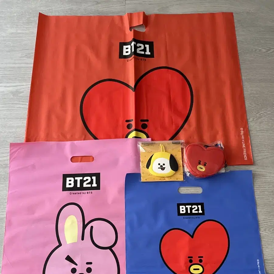 라인프렌즈 bt21동전지갑.네임택