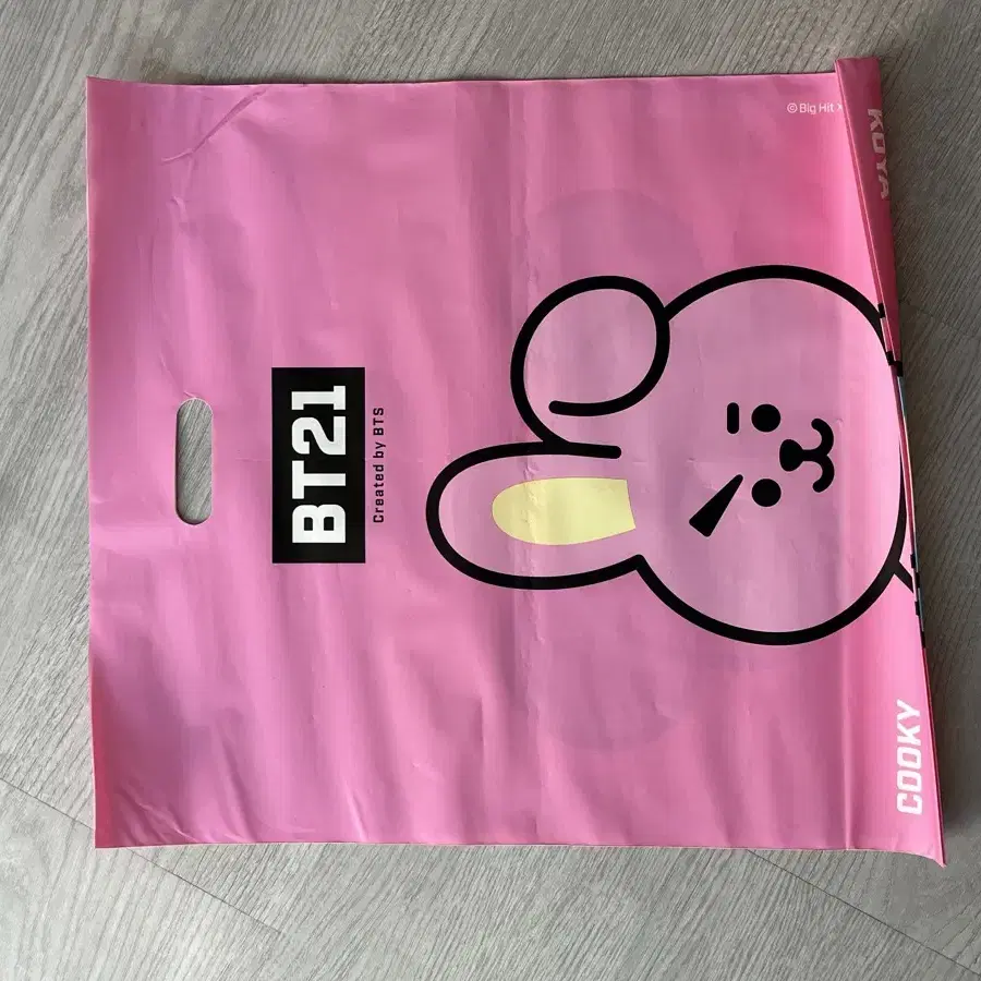 라인프렌즈 bt21동전지갑.네임택