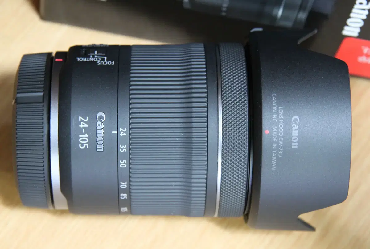 캐논 정품 RF 24-105mm F4-7.1 is stm 판매합니다..