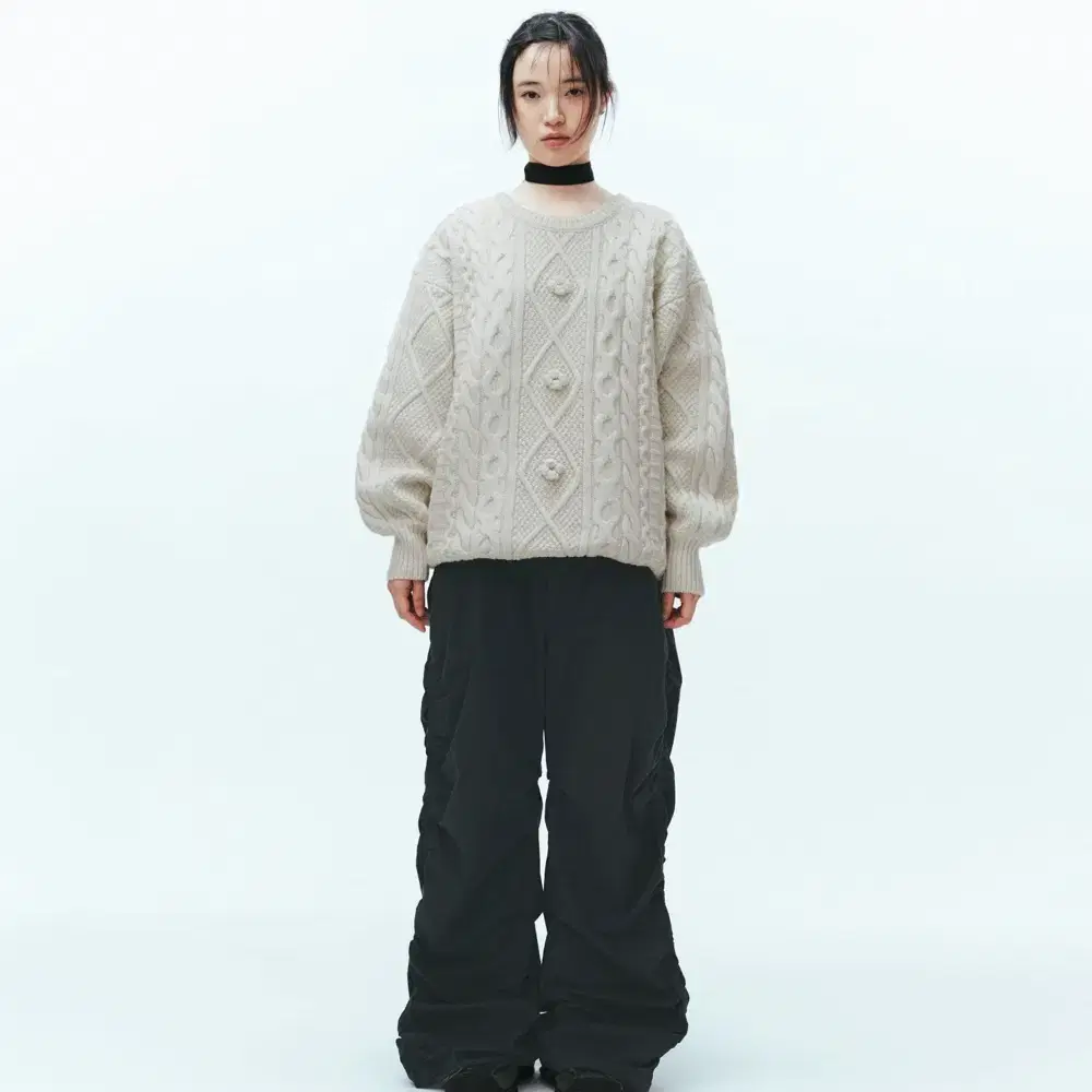 코이세이오 POMPOM CABLE KNIT IVORY