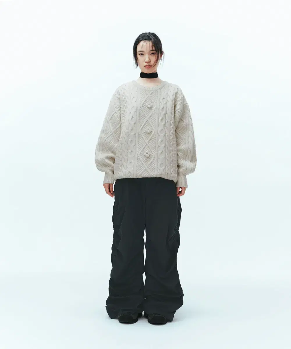 코이세이오 POMPOM CABLE KNIT IVORY