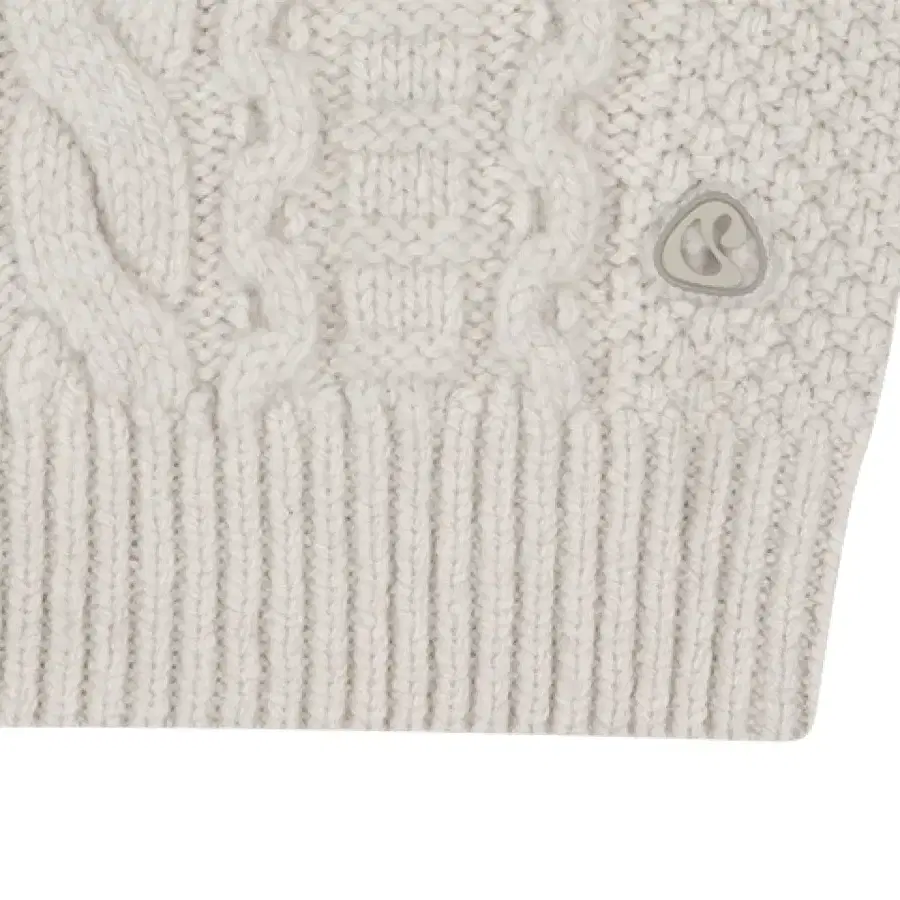 코이세이오 POMPOM CABLE KNIT IVORY