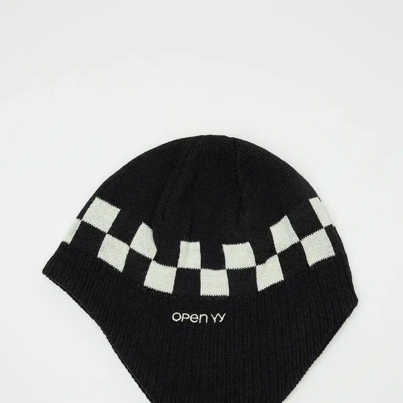 (새상품)OPEN YY CHECKERBOARD EARFLAP BEANIE